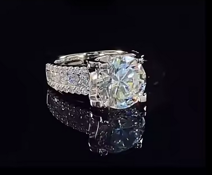 Women ring Diamond Engagement