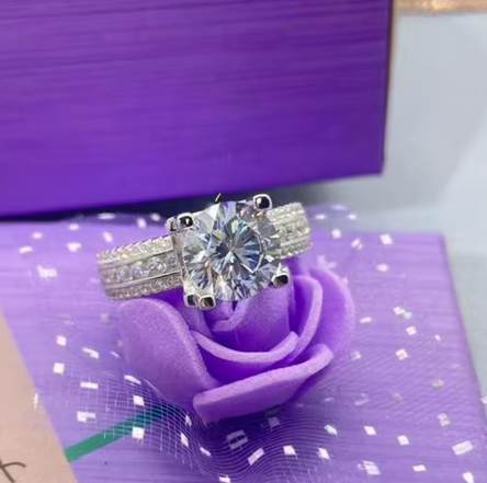 Women ring Diamond Engagement