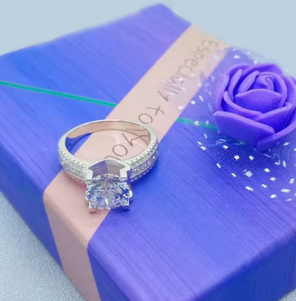 Women ring Diamond Engagement