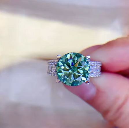 Women ring Diamond Engagement