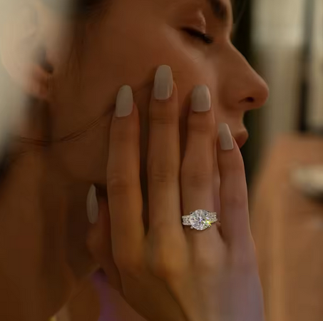 Women ring Diamond Engagement