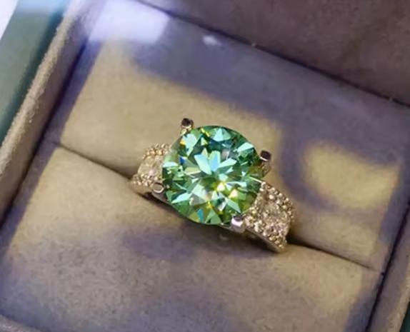 5.0ct Green Moissanite AU750 Ring