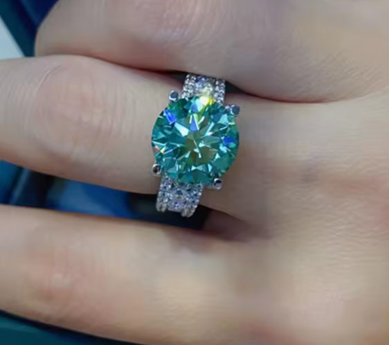 5.0ct Green Moissanite AU750 Ring