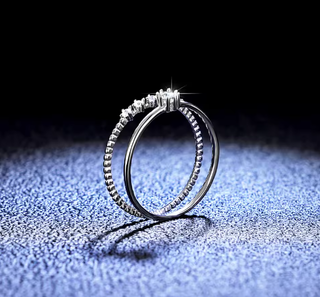 Moissanite 18K Gold VVS1 Diamond Ring