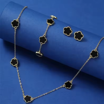 Five-Leaf Clover Jewelry Set