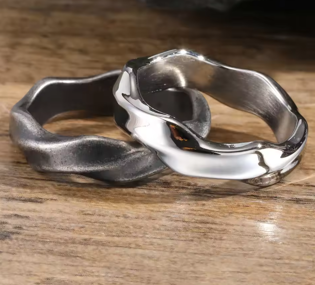Vox Mobius Twisted Stainless Steel Ring