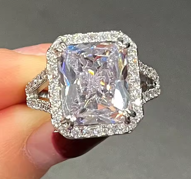 Huitan Big Square CZ Wedding Band