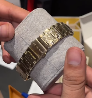 Primium GOLD REPLICA WATCH