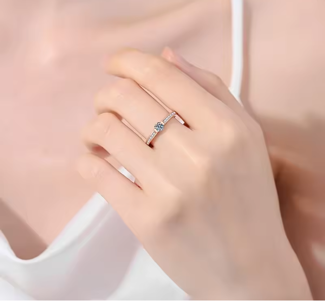 Tizzy 0.3CT Moissanite Eternity Ring