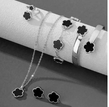 Lucky Flower 5-Piece Jewelry Set