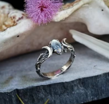 Vintage Moonstone Ring