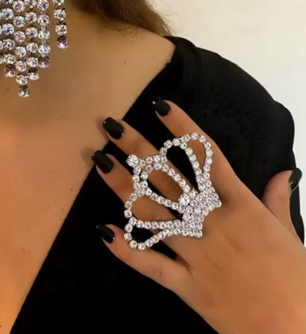 Luxury Crystal Crown Ring