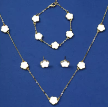 Five-Leaf Clover Jewelry Set