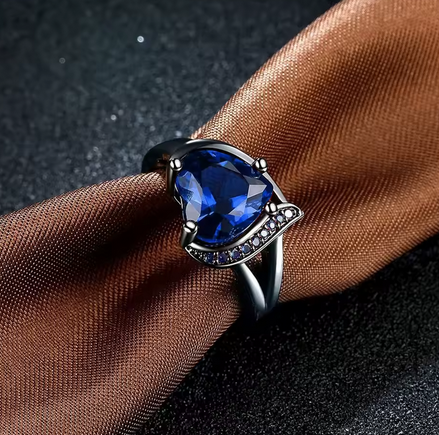 Couple Rings Romantic Women and man Heart