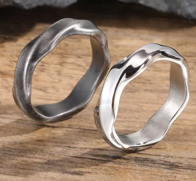 Vox Mobius Twisted Stainless Steel Ring