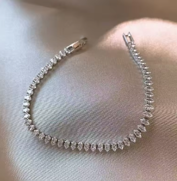 GothicCrystal Bangle