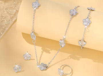 Five-Leaf Clover Jewelry Set