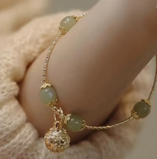 Elegant Green Jade Style Bracelet
