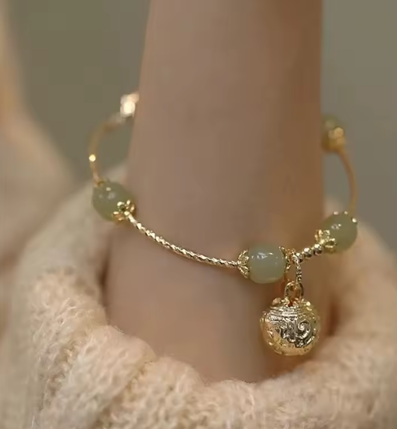 Elegant Green Jade Style Bracelet
