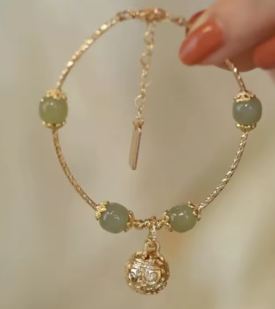 Elegant Green Jade Style Bracelet