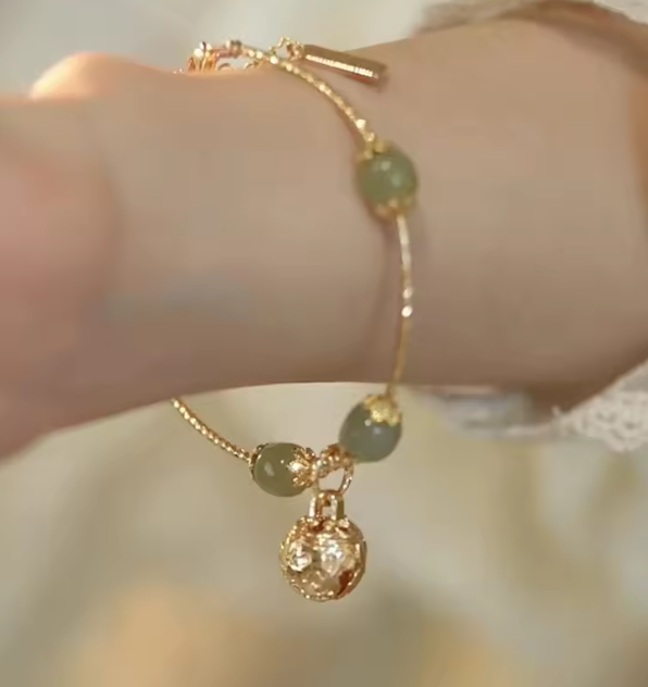Elegant Green Jade Style Bracelet