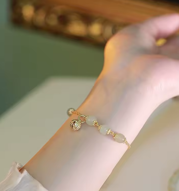 Elegant Green Jade Style Bracelet