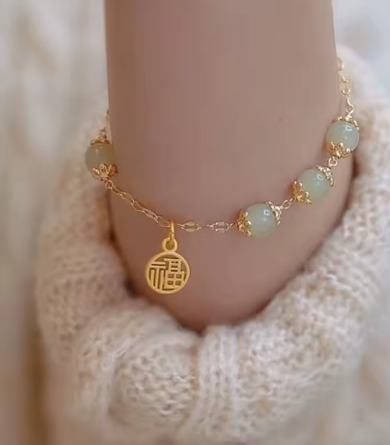 Elegant Green Jade Style Bracelet