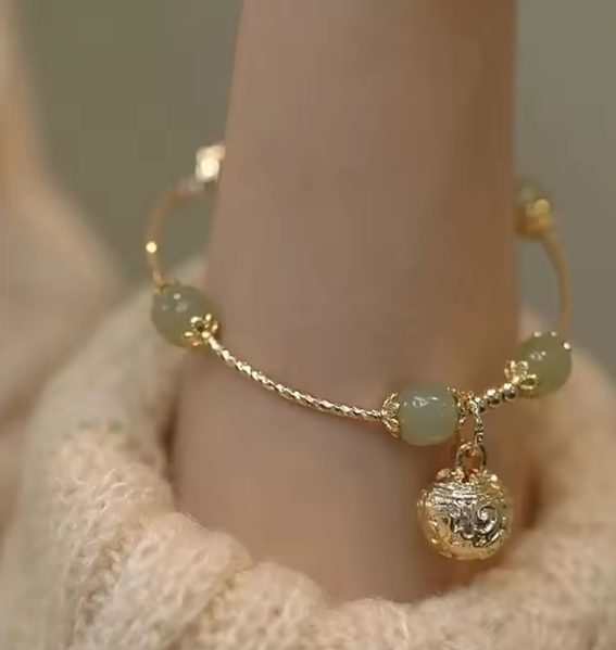 Elegant Green Jade Style Bracelet
